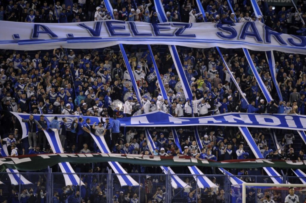 Si los clubes no controlan el aforo, el fútbol podría jugarse de nuevo sin público