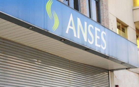 Anses paga tres bonos en octubre: con el CUIL podés saber si lo cobrás o no