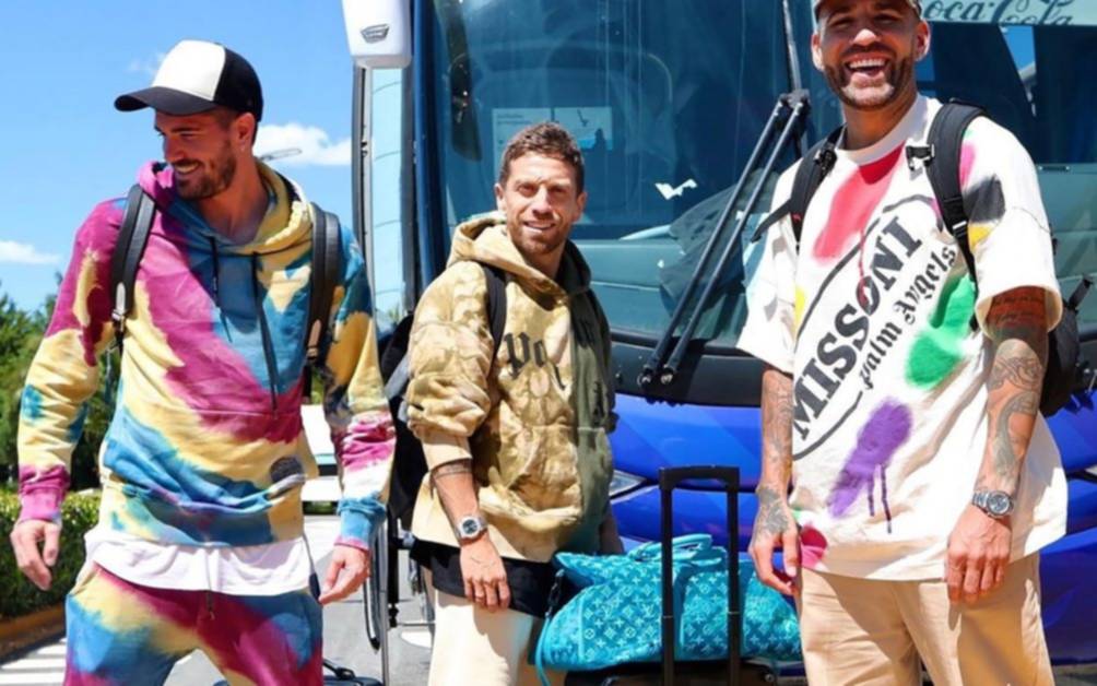 Look multicolor en la Selección: la extraña vestimenta de Rodrigo De Paul