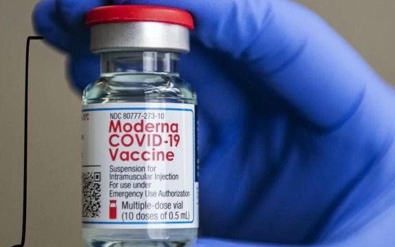 Oficializan la autorización del uso de la vacuna Moderna en chicos mayores de 12 años
