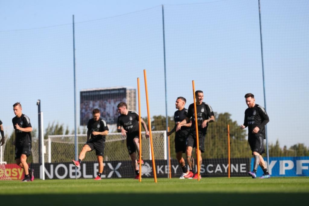 La Selección se va para Asunción con Messi, Di María y Paredes
