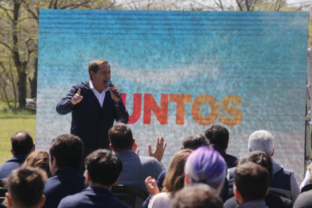 Arenga y críticas al FdT en el acto de Juntos La Plata