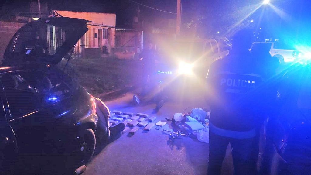Incautan 30 kilos de marihuana en un operativo en barrio Cementerio