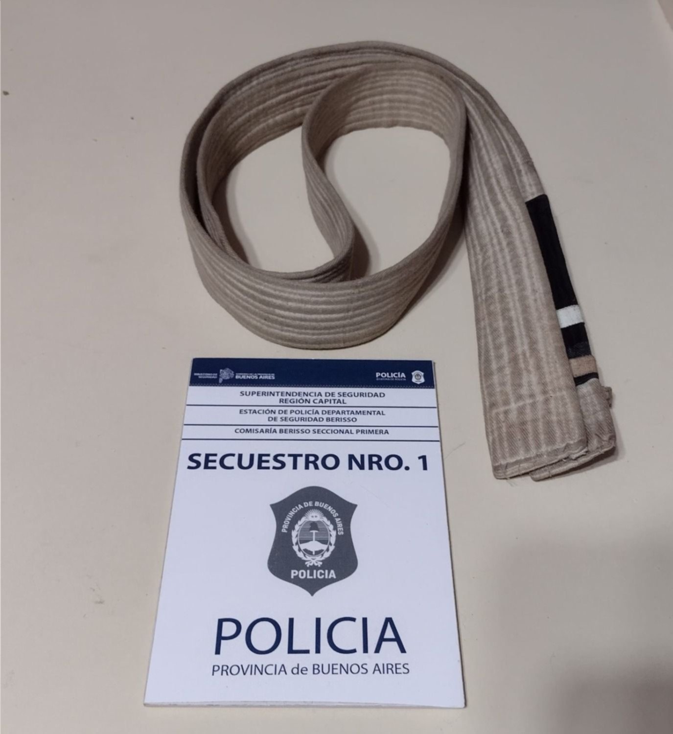 Berisso: intentó ahorcar a su pareja con el cinturón con el que practica artes marciales