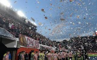 Tras 19 meses, el reencuentro con la gente en Uno terminó con euforia