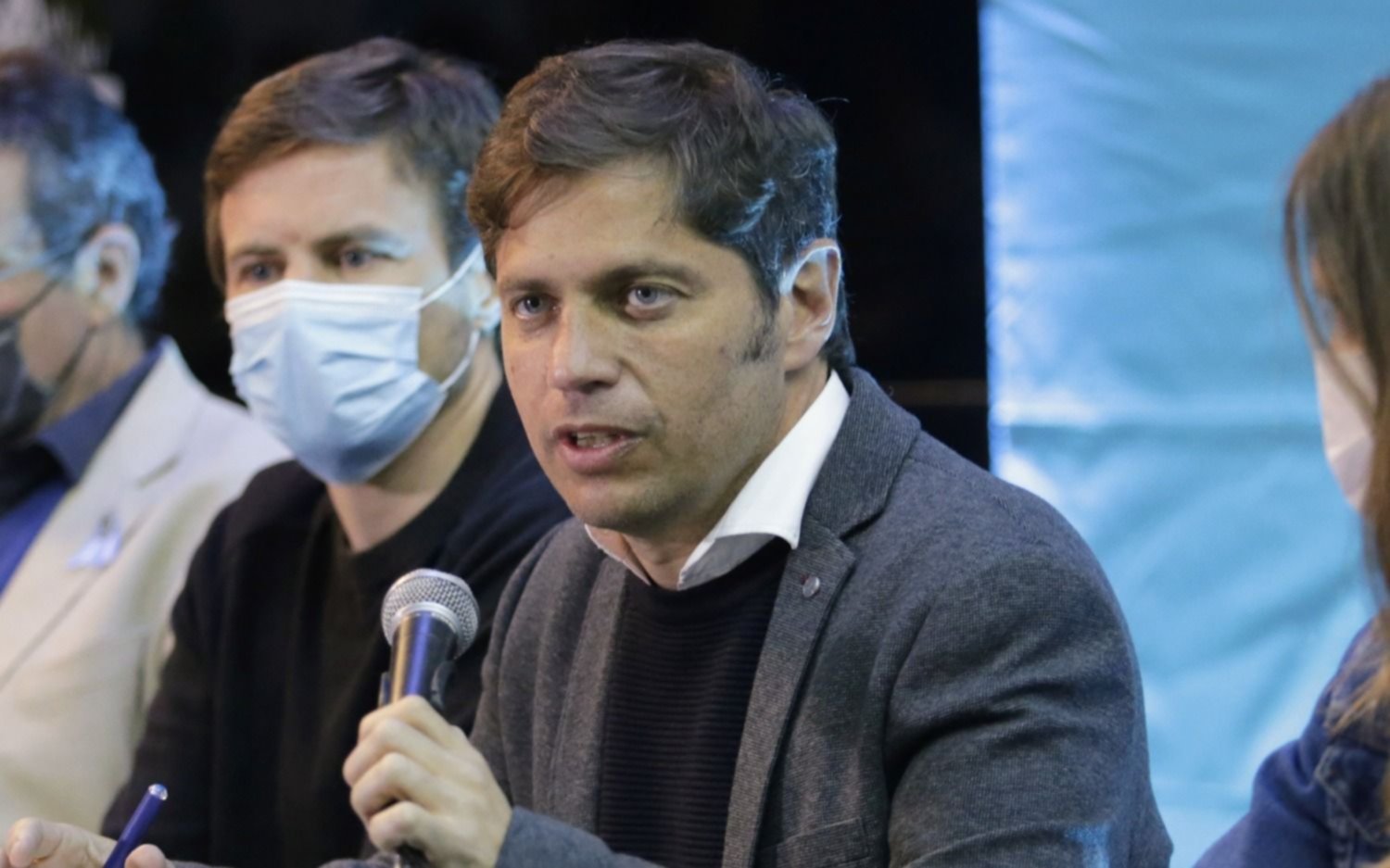 Kicillof defendió los viajes de egresados gratis y admitió que generaron "polémica" 