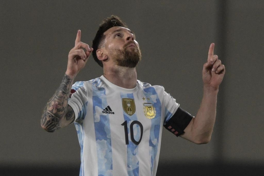 Messi siendo Messi: asistencia y gol propio en la misma jugada