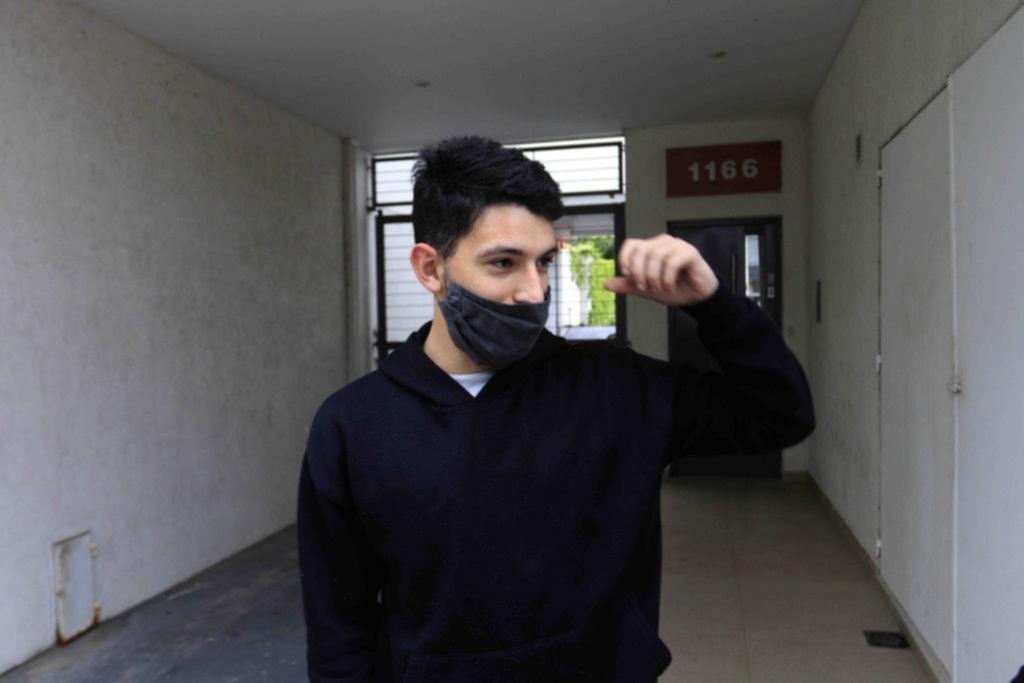 Se fue a trabajar, volvió a la madrugada y encontró el departamento revuelto