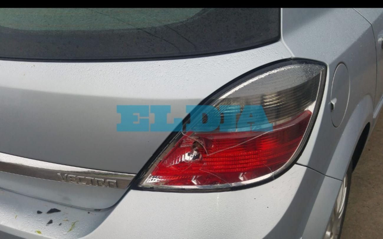 Preocupación en La Loma: siguen apareciendo autos vandalizados y crece el enojo de los vecinos