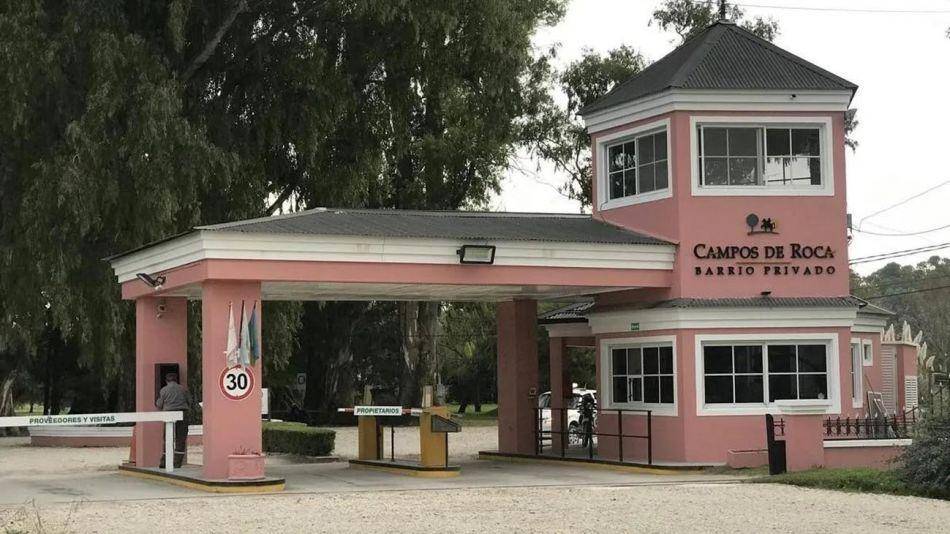 “Polichorros” asaltaron a una familia en un country