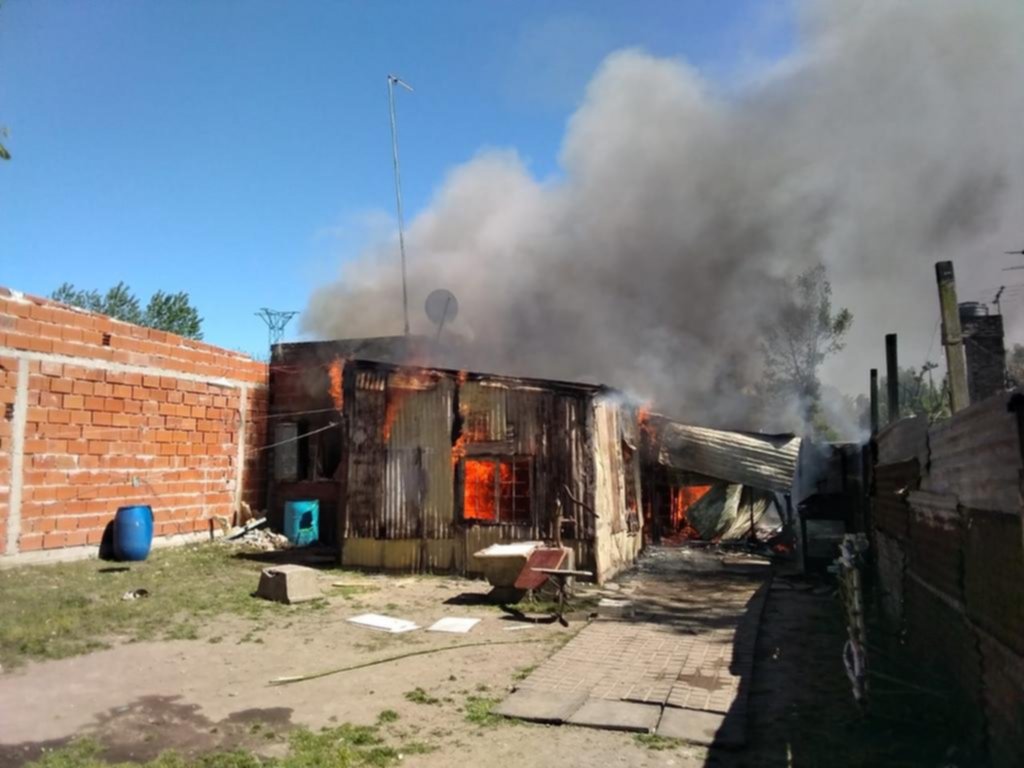 Varias familias en la calle por incendios en la Región