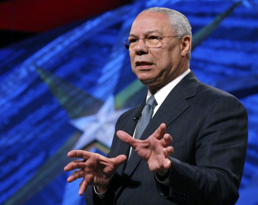 EE UU despide al líder militar Colin Powell