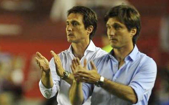 Fuerte rumor: los mellizos Barros Schelotto se harían cargo de la Selección paraguaya