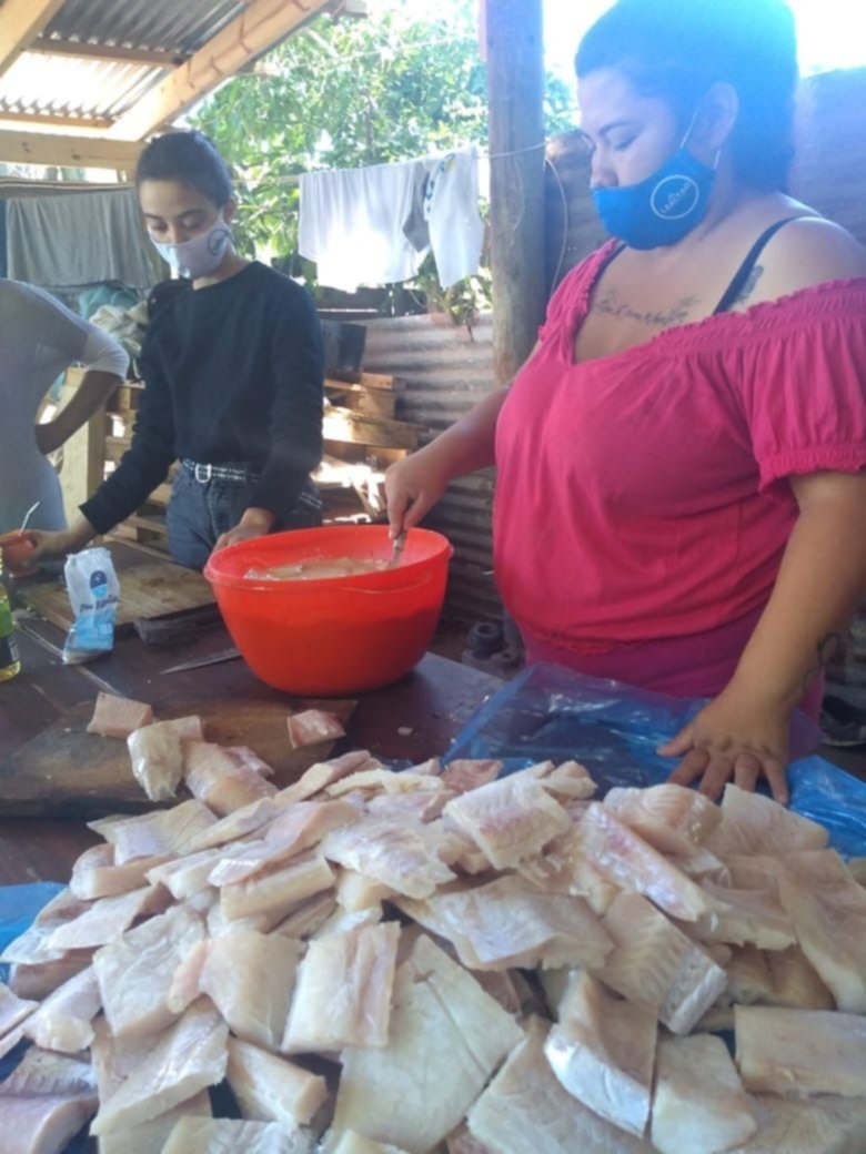 CECIM La Plata dona pescado a comedores y ollas populares de la Región
