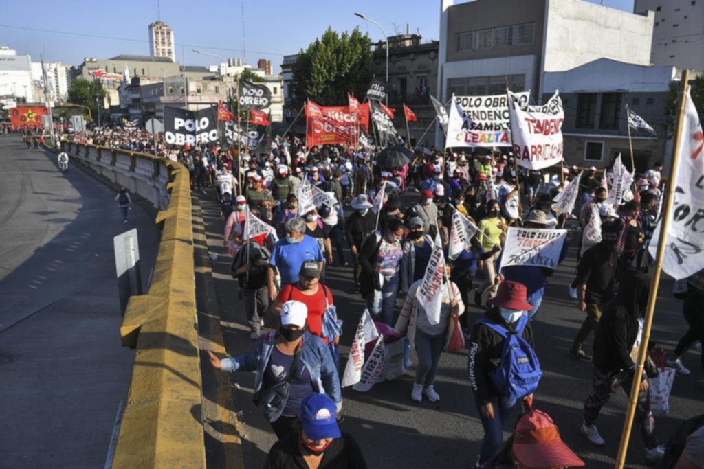 Los piqueteros de izquierda, con otro largo bloqueo