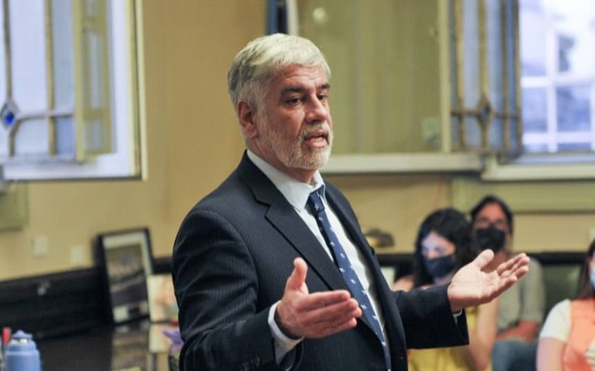 Feletti admitió que el congelamiento de precios se puede complicar y apuntó contra dos cadenas