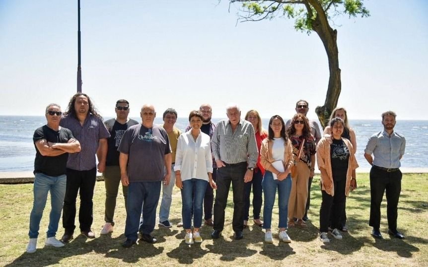Reunión con comerciantes de la ribera