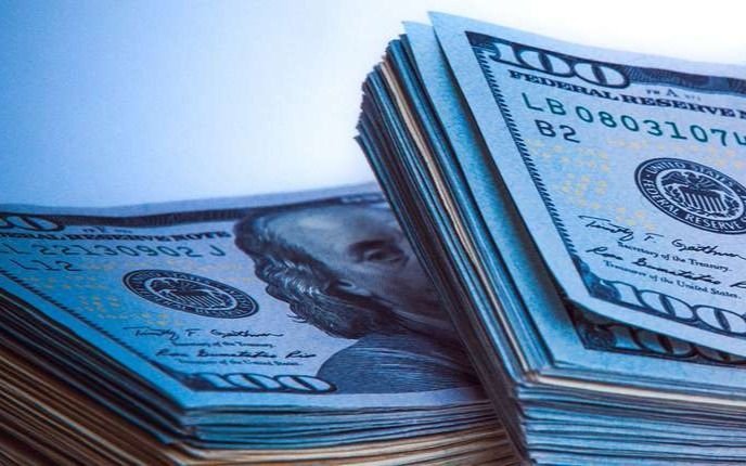 El dólar blue rozó los 200 pesos y marcó un nuevo récord