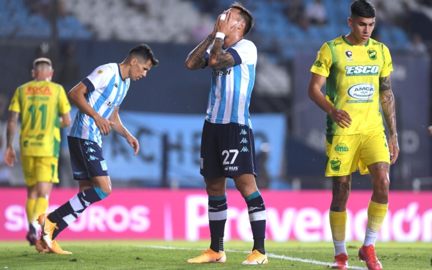 Segunda Caída Del Racing De Gago Y Defensa Se Prende En El Lote De Arriba