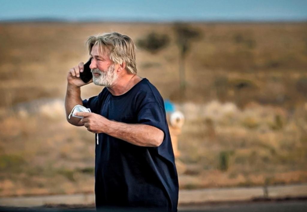 Muerte en el set: la armera contratada para el rodaje apuntó contra los productores