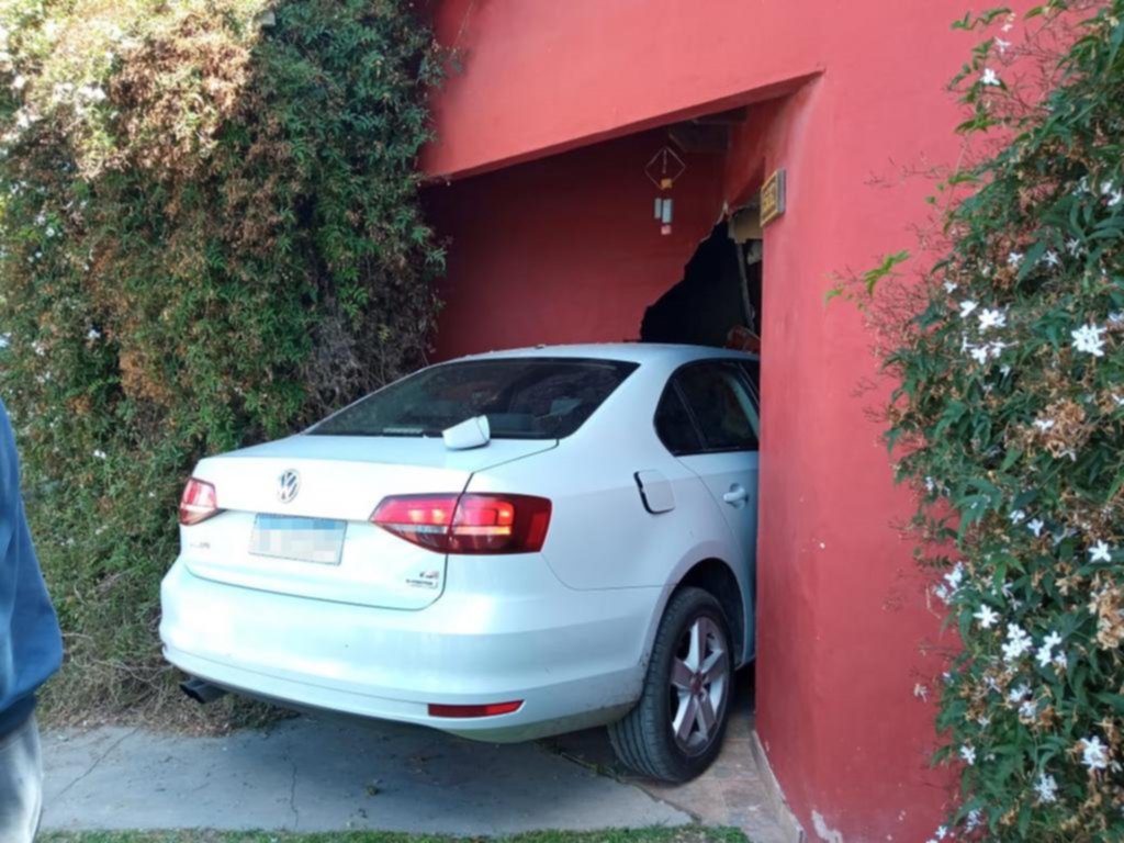 Una esquina, muchos problemas: la odisea de vivir en jaque, entre choques y robos