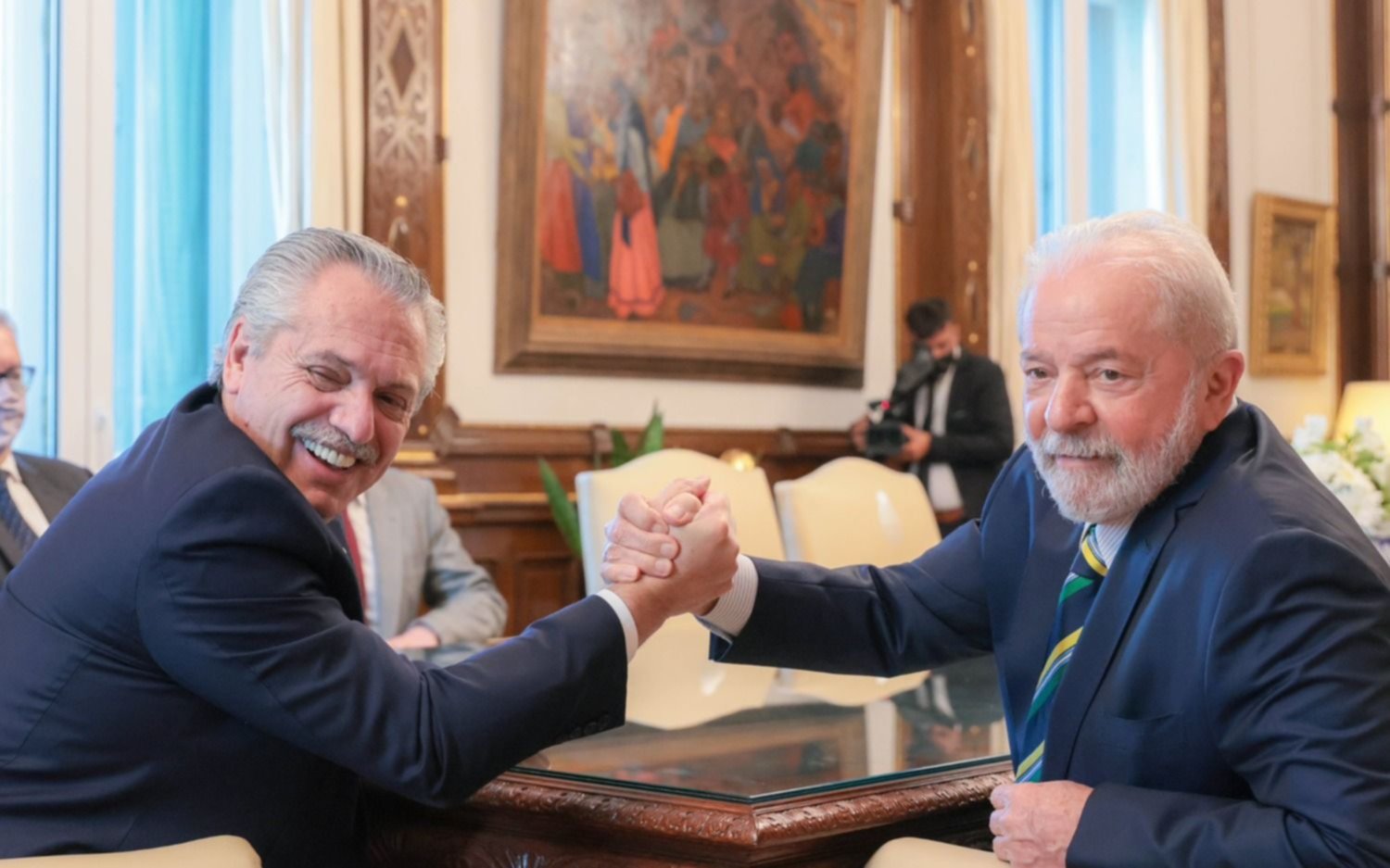  Alberto Fernández felicitó a Lula y celebró la "expresión democrática" en Brasil