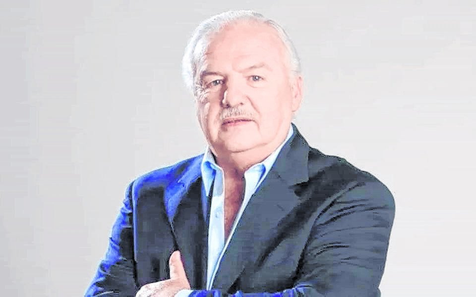 “¡Estoy perfecto!”, dijo Niembro y negó haber sido operado de urgencia
