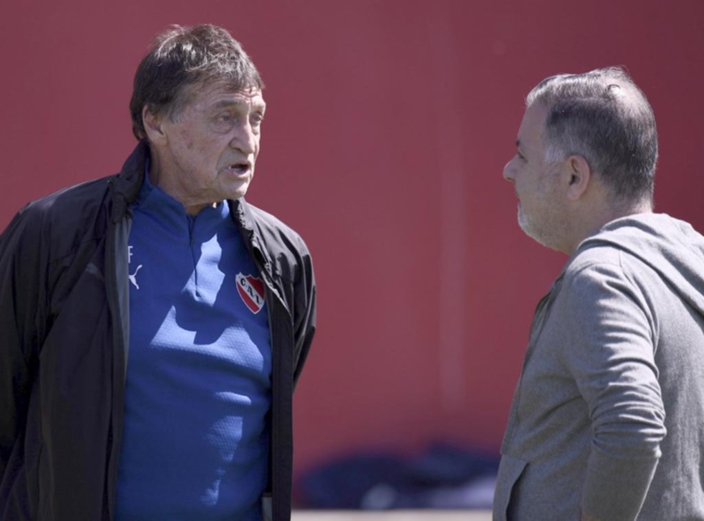 Doman se reunió con Falcioni y visitó al plantel