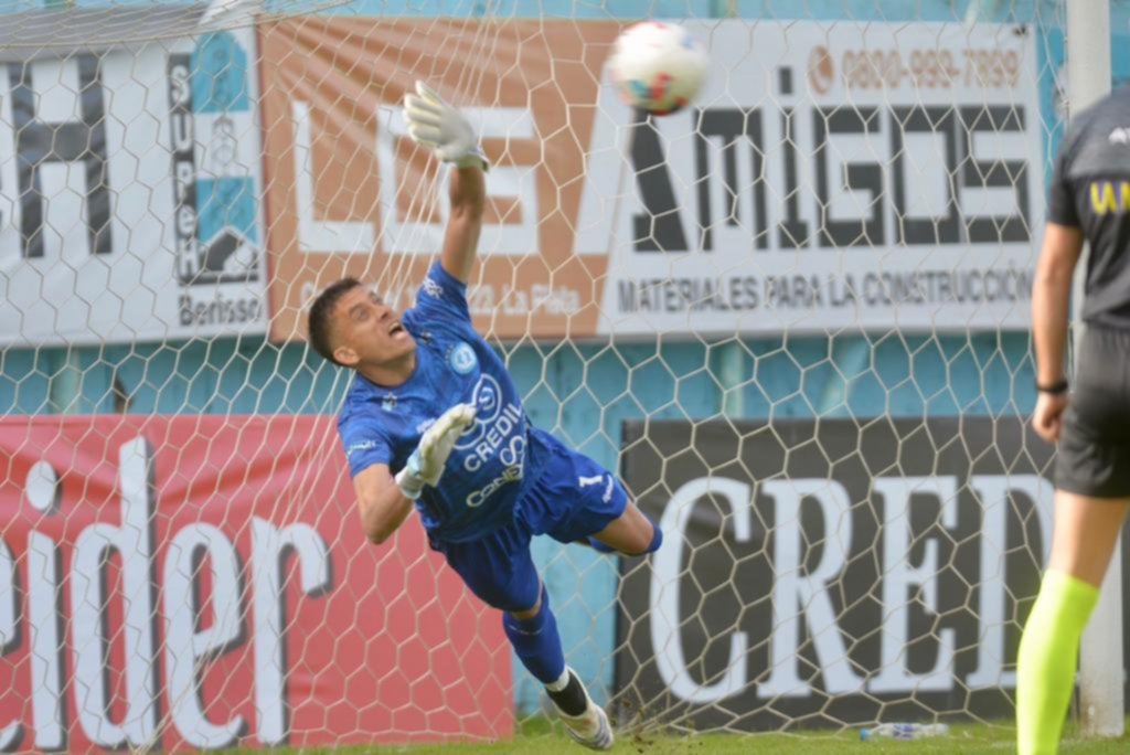 San Carlos eliminó por penales a Talleres (RE) y avanzó a cuartos de final