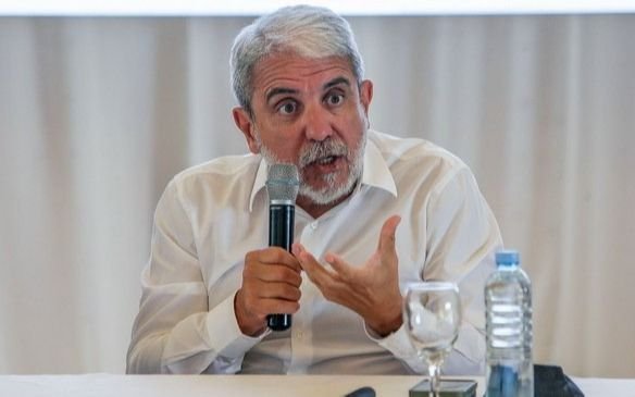 En medio de la tensión interna por el desalojo mapuche, Aníbal Fernández respondió a las críticas
