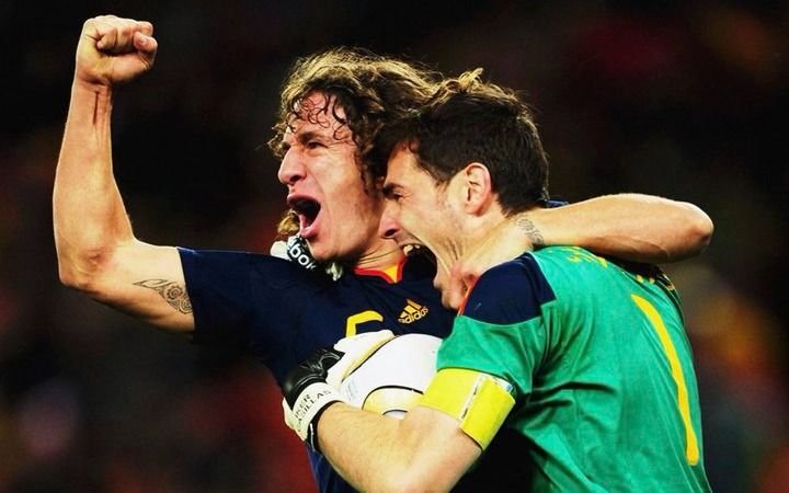 “Soy gay”, un tuit de Iker Casillas, el comentario de Puyol y el enojo de la comunidad LGBTIQ+
