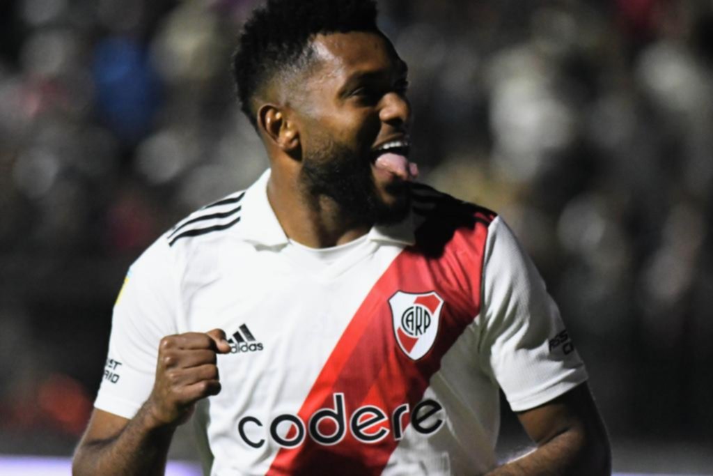 River se tomó revancha y dejó a Patronato al borde del descenso