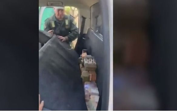 Hallaron más de $33,6 millones en el asiento del auto de un empleado público