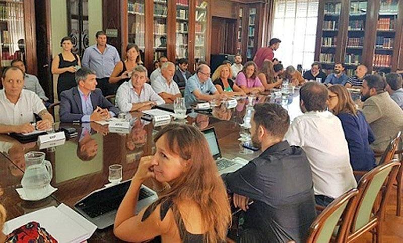 Semana clave en el reclamo gremial para reabrir la paritaria provincial
