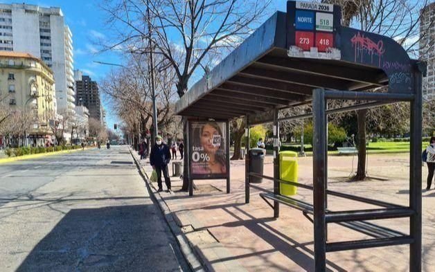 Arrancó el paro de micros que afecta a todo el interior del país, pero no a La Plata