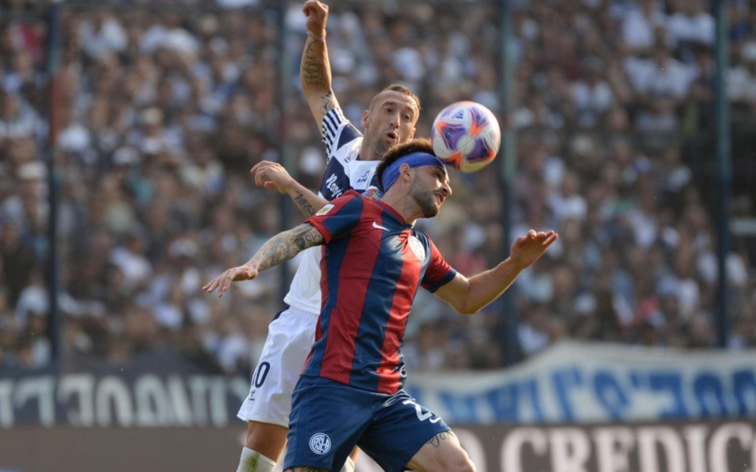 Brahian Alemán habría sufrido un pequeño desgarro y no estaría ante Argentinos Juniors