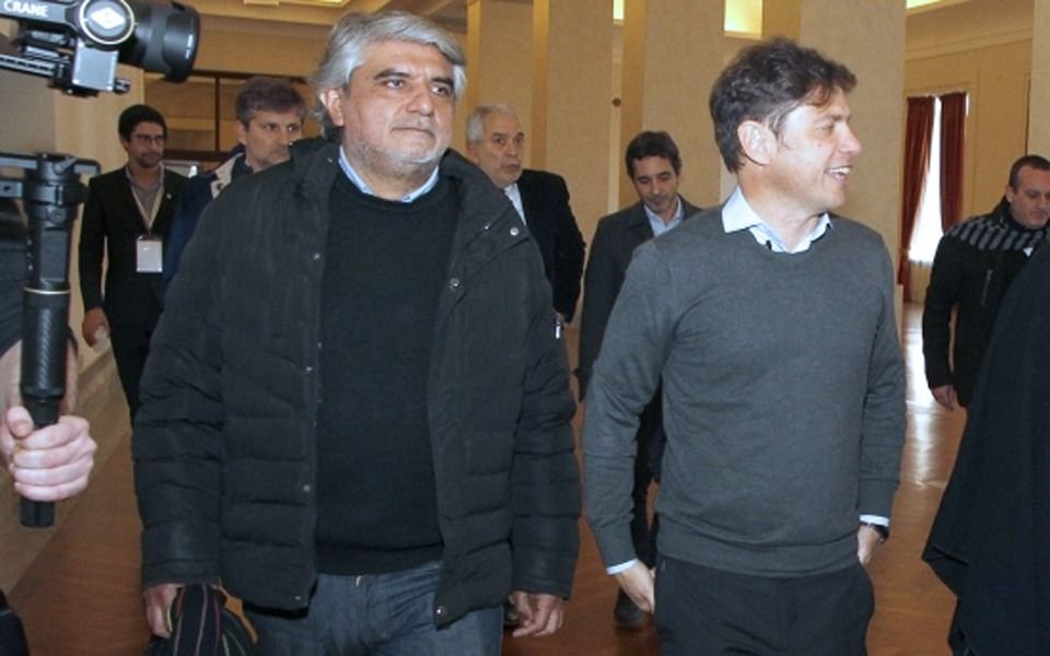 Kicillof define el aumento salarial para los estatales