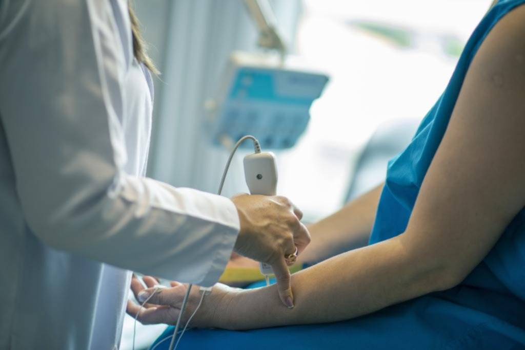 Médicos: un bono con polémica y cuentas ajustadas