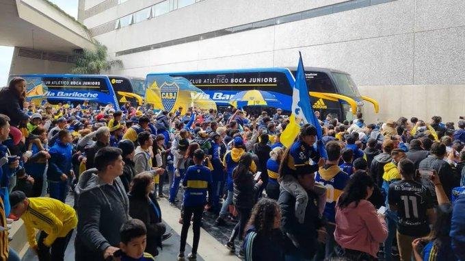 La llegada de los Xeneizes causó furor en Rosario