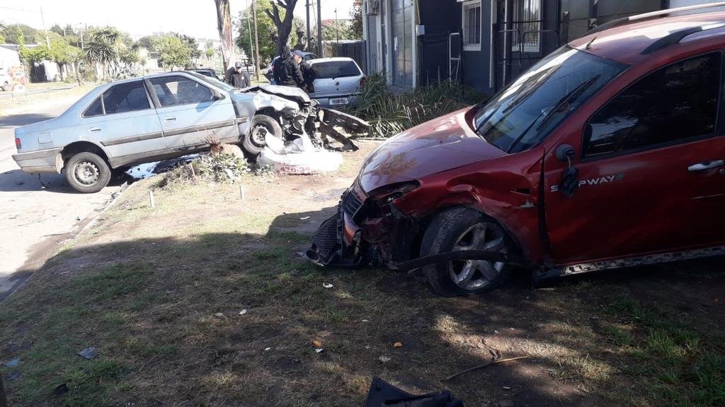 Conductor herido por un choque en 143 y 32