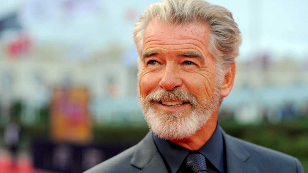 Brosnan pudo ser Batman, pero un chiste lo dejó afuera