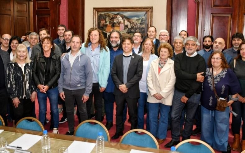 Estatales acuerdan aumentos en octubre, noviembre y diciembre, que acumulan un 94% en 2022