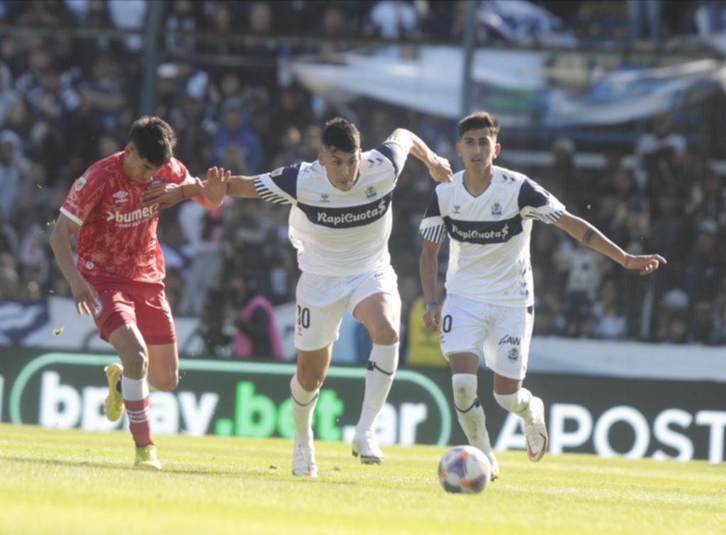 Sin rumbo ni juego, Gimnasia lució adormecido en día clave