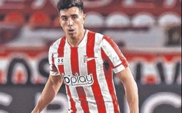 Pone todo mientras espera por Abel Balbo