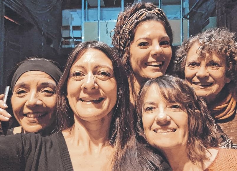 Dirigida por Nora Oneto, “Un lugar... ciertas mujeres” ofrece su última función