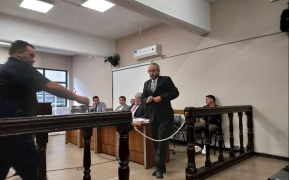 Condenan a 3 años de prisión en suspenso a ex jefe de la Policía Local 