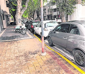 “Estacioná donde quieras” en 55 y diagonal 78