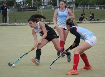 Santa “B” cayó ante Ferro, en hockey femenino