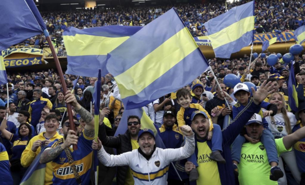 De la emoción en la Bombonera a la multitud en el Obelisco