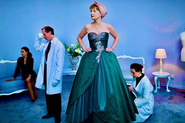 “La Señora Harris va a París”: un cuento de hadas entre vestidos de Dior